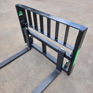 ITA Adjustable Pallet Forks | Ag Loader
